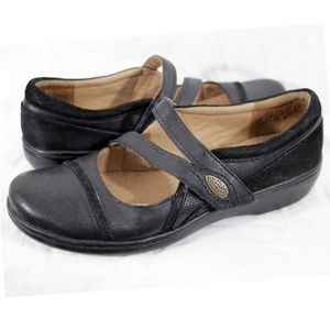Clarks Mary Jane Velcro Leather Flats